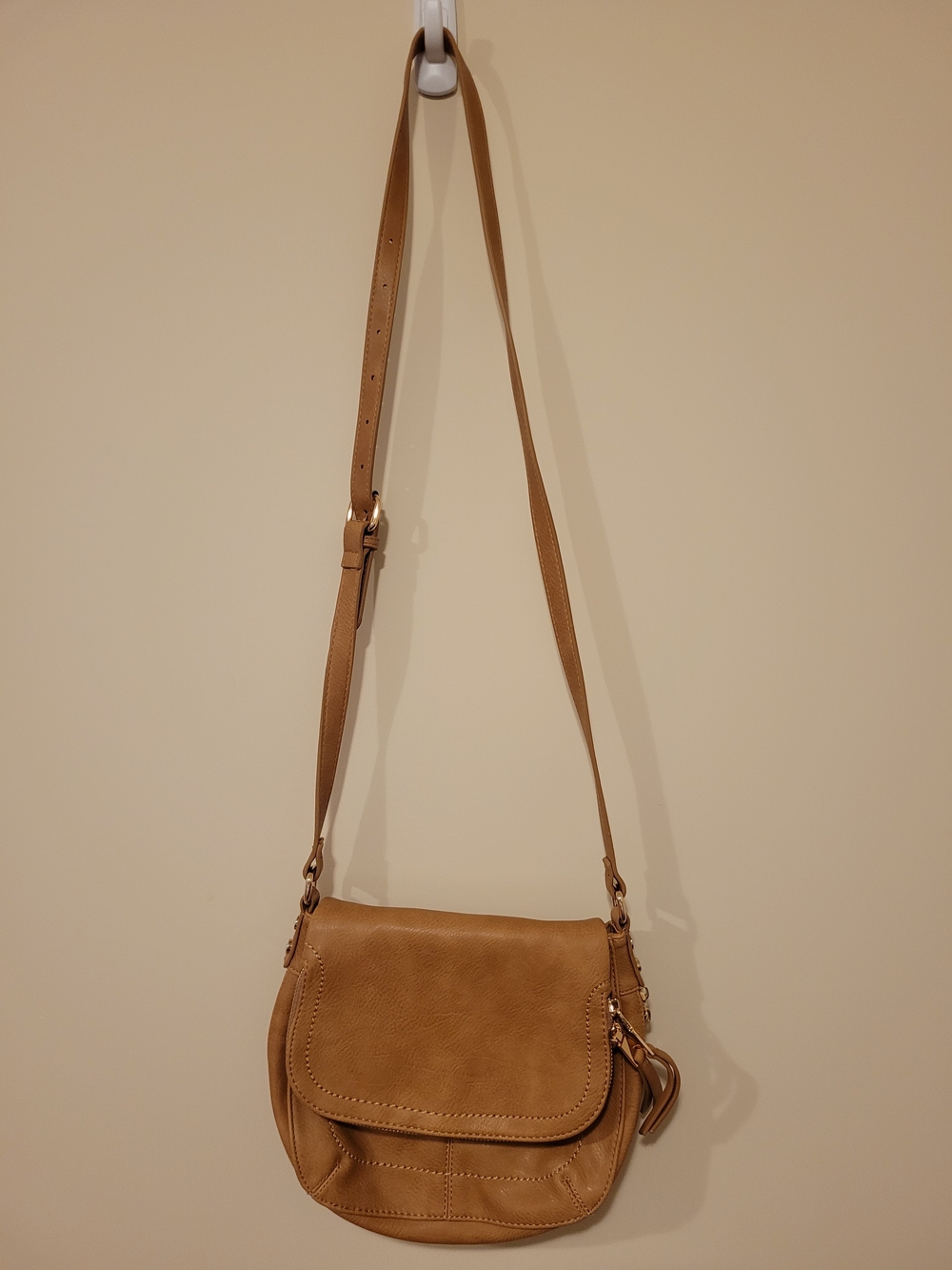 New Women's Antik Kraft Tan Brown Vegan Leather Crossbody Saddle Bag